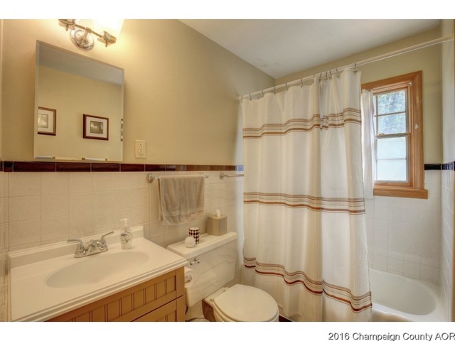 2009 Broadmoor, Champaign, IL 61821 photo 12