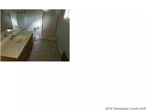 213 Hillside Ln, Bloomington, IL 61701 photo 8