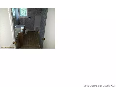 213 Hillside Ln, Bloomington, IL 61701 photo 10