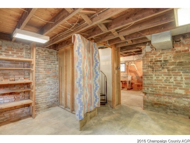 210 E Bond St, Monticello, IL 61856 photo 21