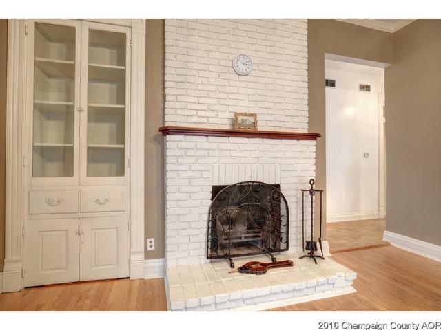 210 E Bond St, Monticello, IL 61856 photo 5