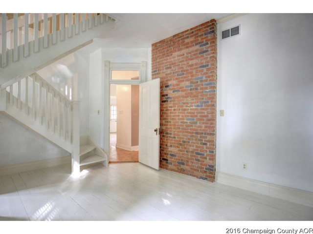 210 E Bond St, Monticello, IL 61856 photo 10