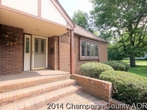 300 E Franklin St, Bement, IL 61813 photo 2