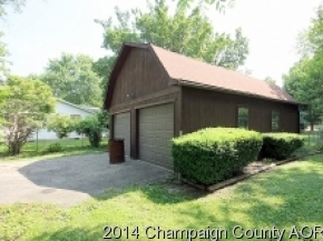 300 E Franklin St, Bement, IL 61813 photo 5