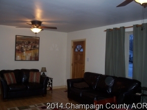 205 E River Rd, Tolono, IL 61880 photo 2