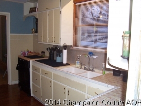 205 E River Rd, Tolono, IL 61880 photo 7