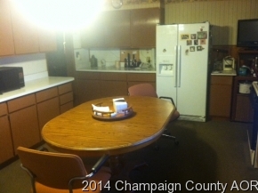 154 E Leverette Rd, Champaign, IL 61822 photo 2