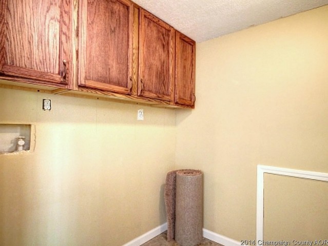 1050 Pinecrest Dr, Rantoul, IL 61866 photo 13