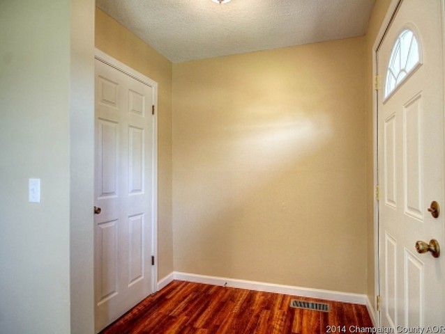 1050 Pinecrest Dr, Rantoul, IL 61866 photo 6