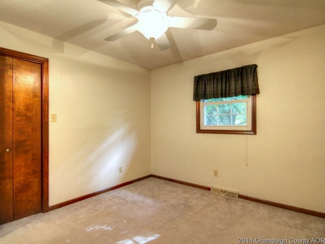 301 N Sangamon St, Bement, IL 61813 photo 13