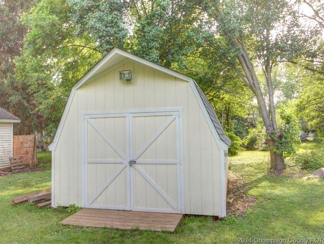 301 N Sangamon St, Bement, IL 61813 photo 21