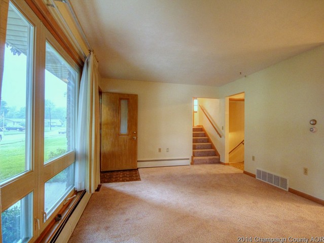 300 Phillips Dr, Rantoul, IL 61866 photo 3