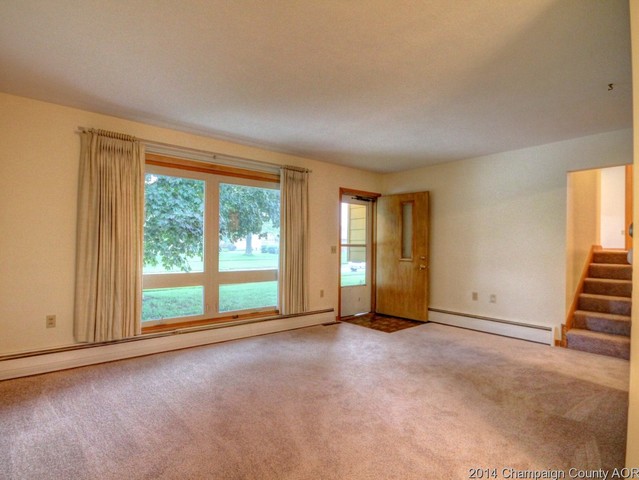 300 Phillips Dr, Rantoul, IL 61866 photo 2