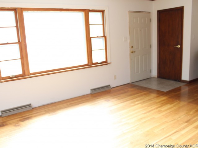 23 Moery Dr, Bement, IL 61813 photo 2