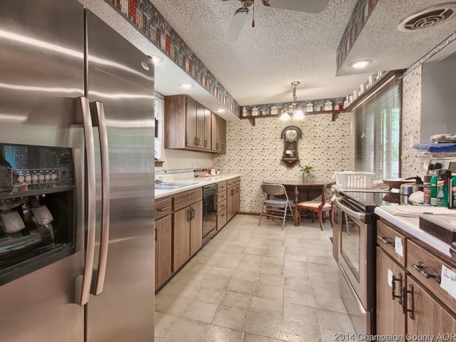 2004 Lakeside Ct, Champaign, IL 61821 photo 13