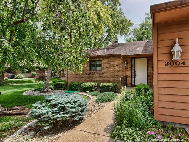 2004 Lakeside Ct, Champaign, IL 61821 photo 1