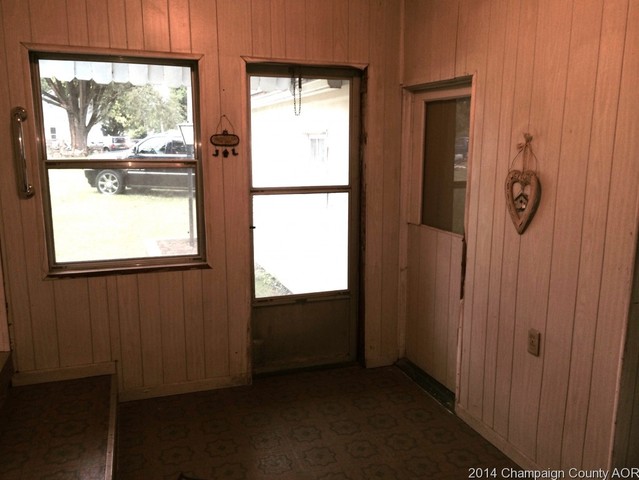 105 W Main, Sidney, IL 61877 photo 17