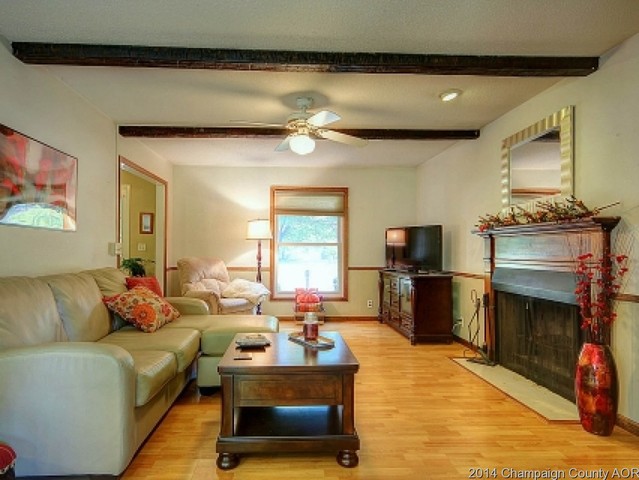 808 Devonshire, Champaign, IL 61820 photo 11