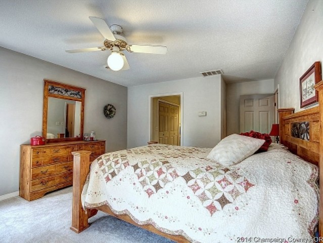 808 Devonshire, Champaign, IL 61820 photo 20