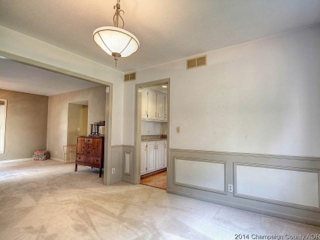 808 Devonshire, Champaign, IL 61820 photo 4