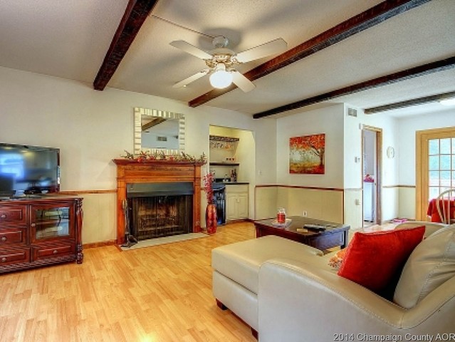 808 Devonshire, Champaign, IL 61820 photo 10