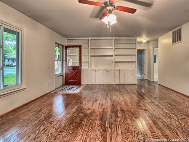 2703 Sangamon Dr, Champaign, IL 61821 photo 5
