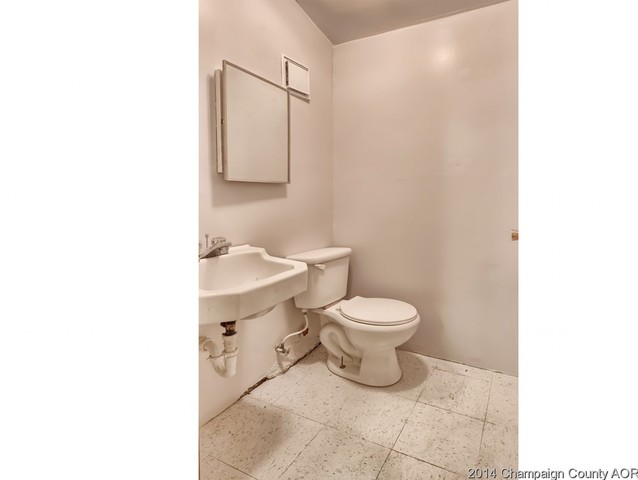 2703 Sangamon Dr, Champaign, IL 61821 photo 20