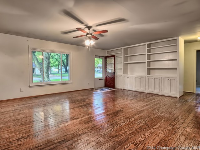 2703 Sangamon Dr, Champaign, IL 61821 photo 4