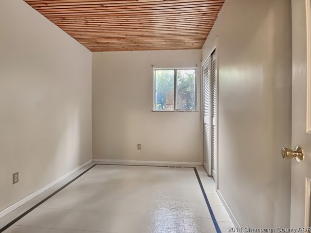 2703 Sangamon Dr, Champaign, IL 61821 photo 12