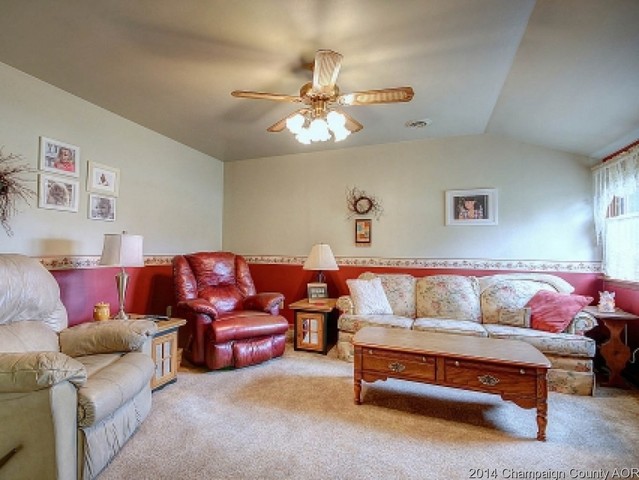 508 E Walnut, Tolono, IL 61880 photo 2