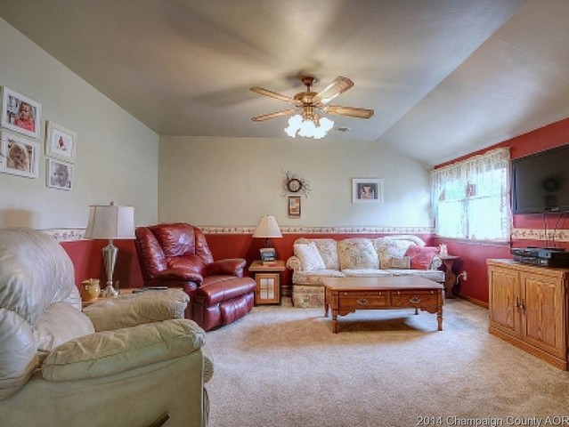 508 E Walnut, Tolono, IL 61880 photo 5