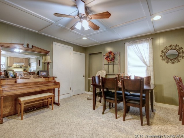 104 E Madison, Philo, IL 61864 photo 8