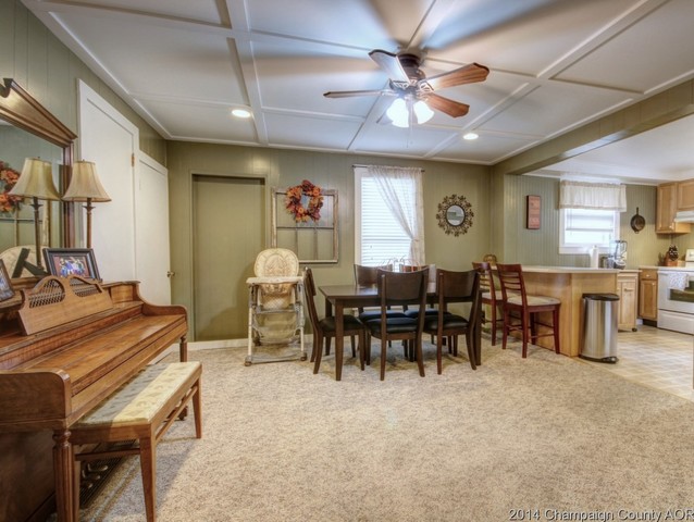 104 E Madison, Philo, IL 61864 photo 7