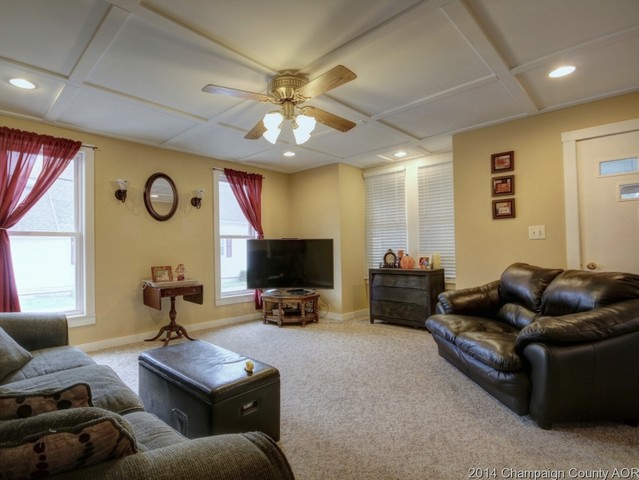 104 E Madison, Philo, IL 61864 photo 2