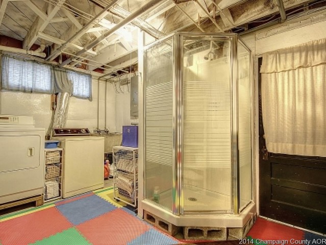 305 E Scott St, Tuscola, IL 61953 photo 18