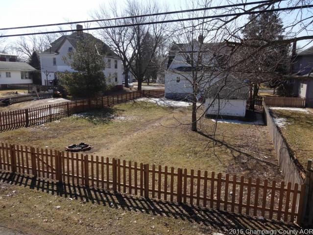 325 E Pells, Paxton, IL 60957 photo 3