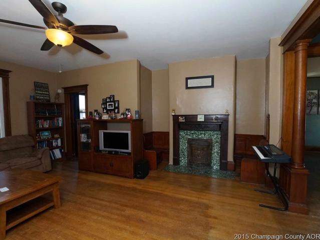 325 E Pells, Paxton, IL 60957 photo 5