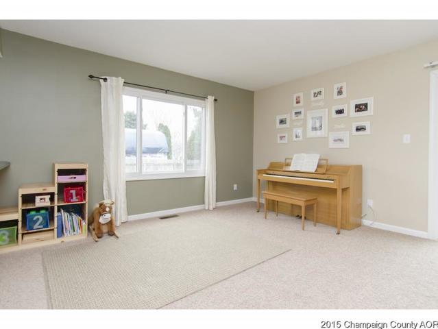 601 High Hill Rd, Philo, IL 61864 photo 4