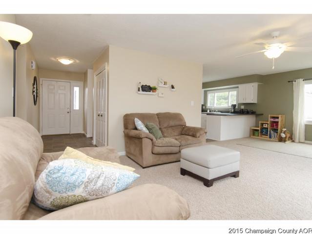 601 High Hill Rd, Philo, IL 61864 photo 2