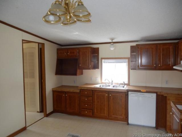 208 E North, Fairmount, IL 61841 photo 9