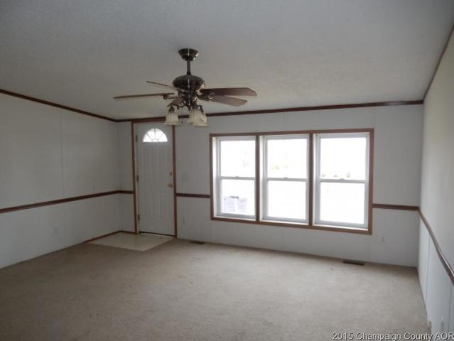 208 E North, Fairmount, IL 61841 photo 2