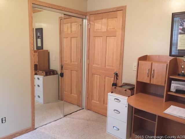 3208 York Dr, Champaign, IL 61822 photo 8