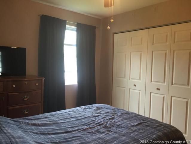 3208 York Dr, Champaign, IL 61822 photo 7