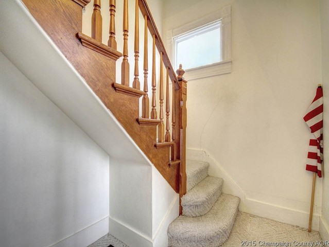 403 E Main St, Monticello, IL 61856 photo 5
