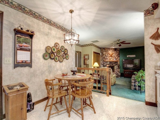 2004 Bittersweet Dr, Champaign, IL 61821 photo 7