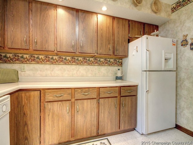 2004 Bittersweet Dr, Champaign, IL 61821 photo 10
