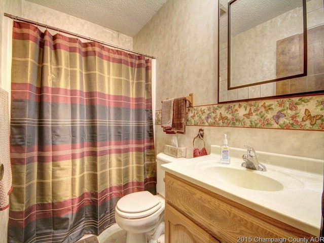 2004 Bittersweet Dr, Champaign, IL 61821 photo 21