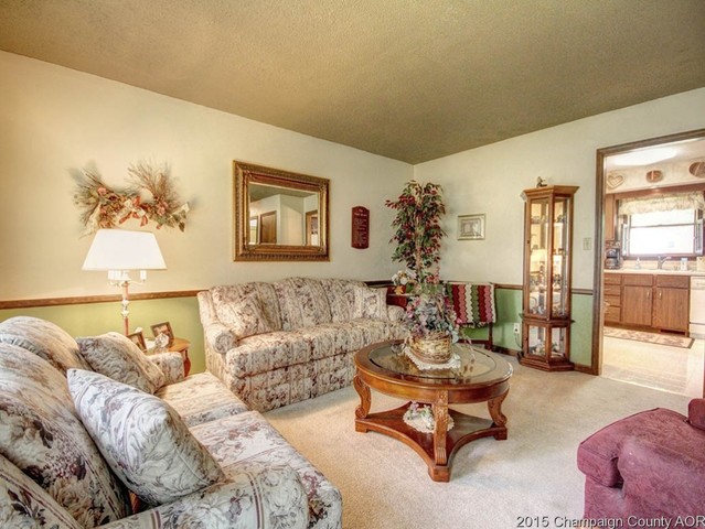 2004 Bittersweet Dr, Champaign, IL 61821 photo 6
