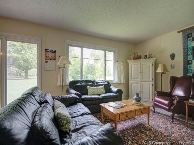 1808 S Crescent Dr, Champaign, IL 61821 photo 14