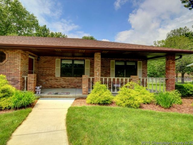 411 S Bryan St, Sidney, IL 61877 photo 2
